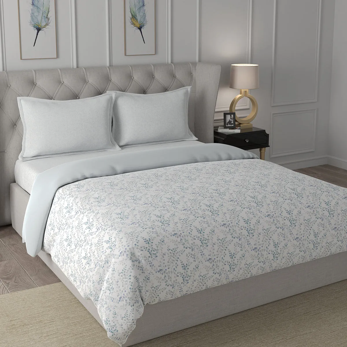 Hermosa Exotic Bouquet Foliage Blue Quilt