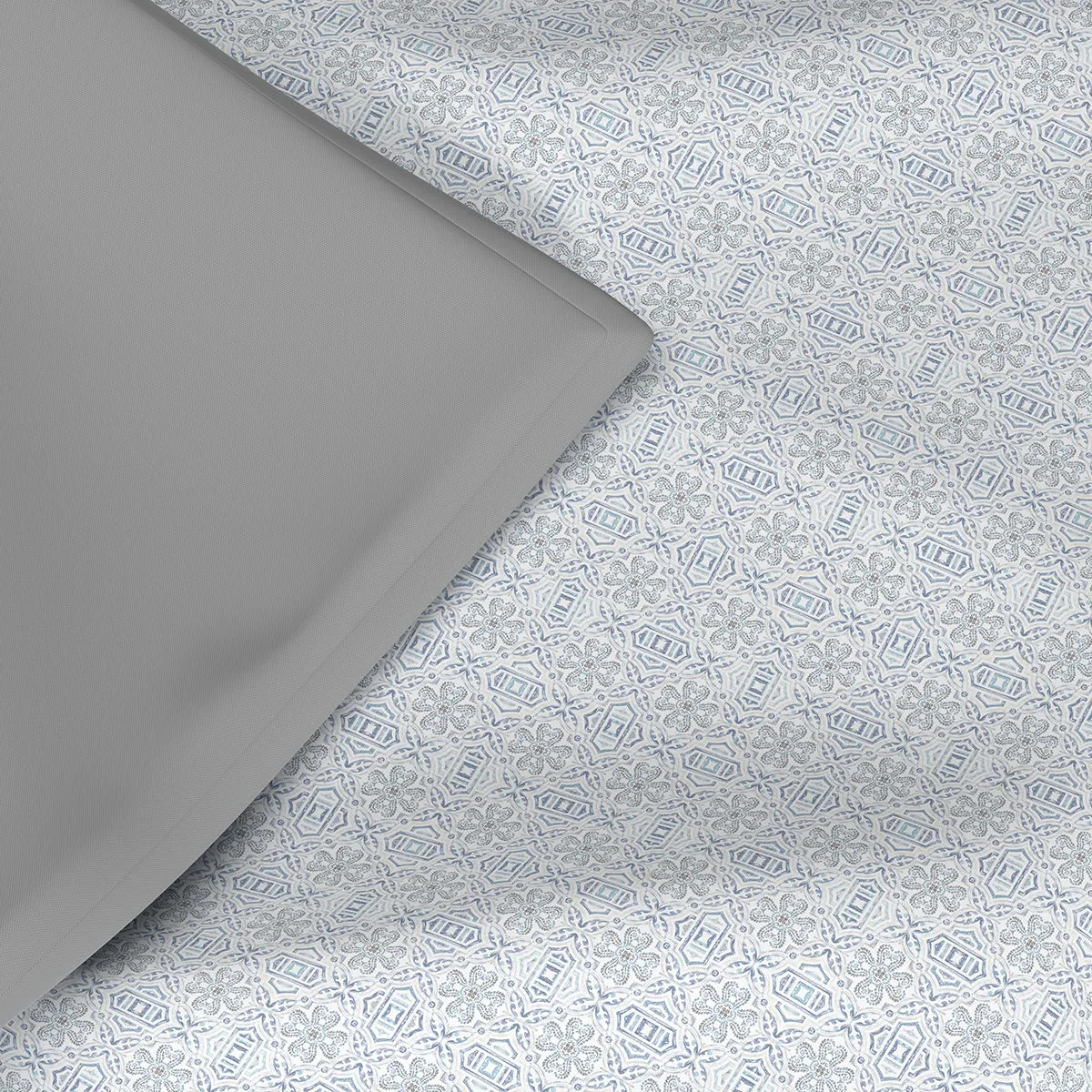 Hermosa Exotic Bouquet Kallie Blue Quilt